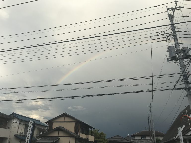 雨の後、虹が出ましたね