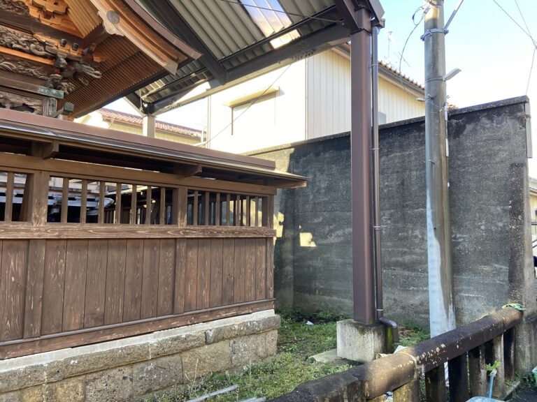 神社の塀ｶｯﾄ工事はじまりました。
